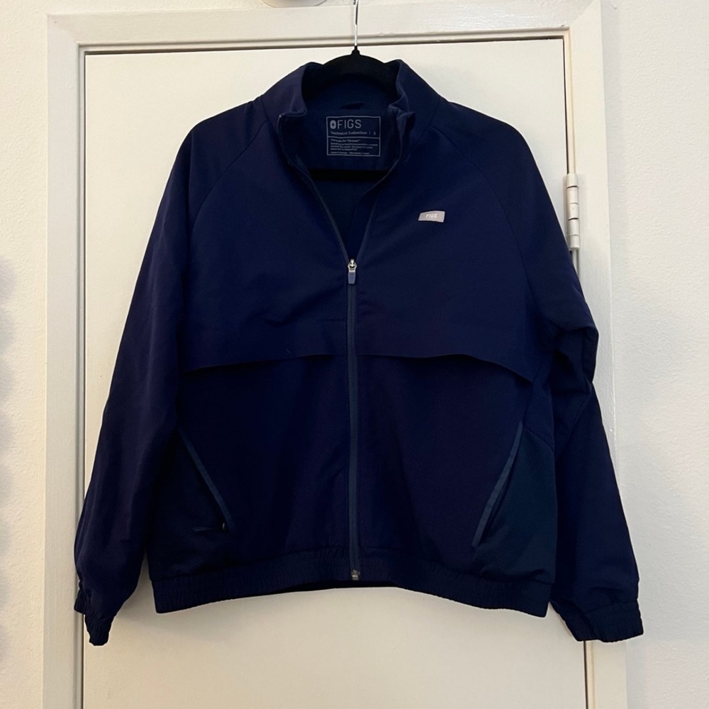 Figs scrub jacket in navy